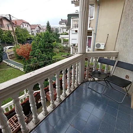 ホステル For Rent 