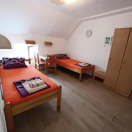 Hostel For Rent 