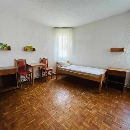 Hostel For Rent 